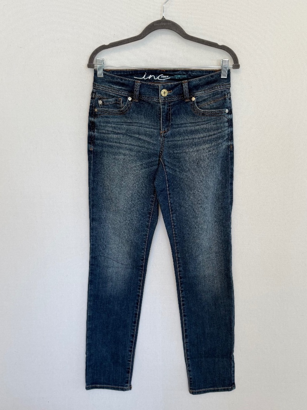 INC International Concepts Size 2 Skinny Leg Curvy Fit Medium Wash Denim Jeans